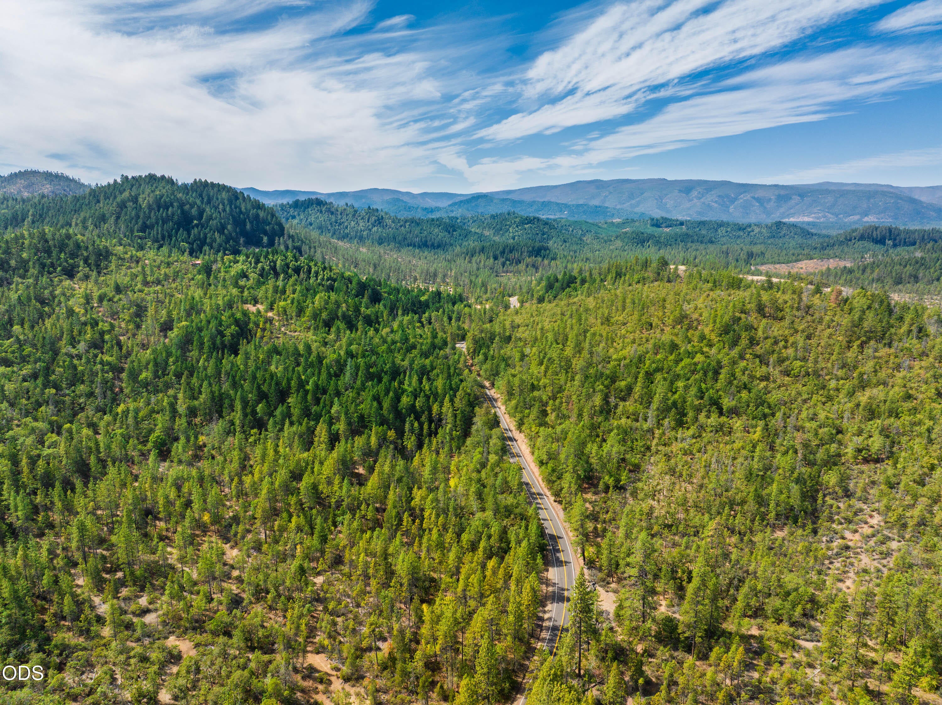 4990 Waldo Road Cave Junction, OR 97523 - Photo 8 of 24 Gallery Image 8