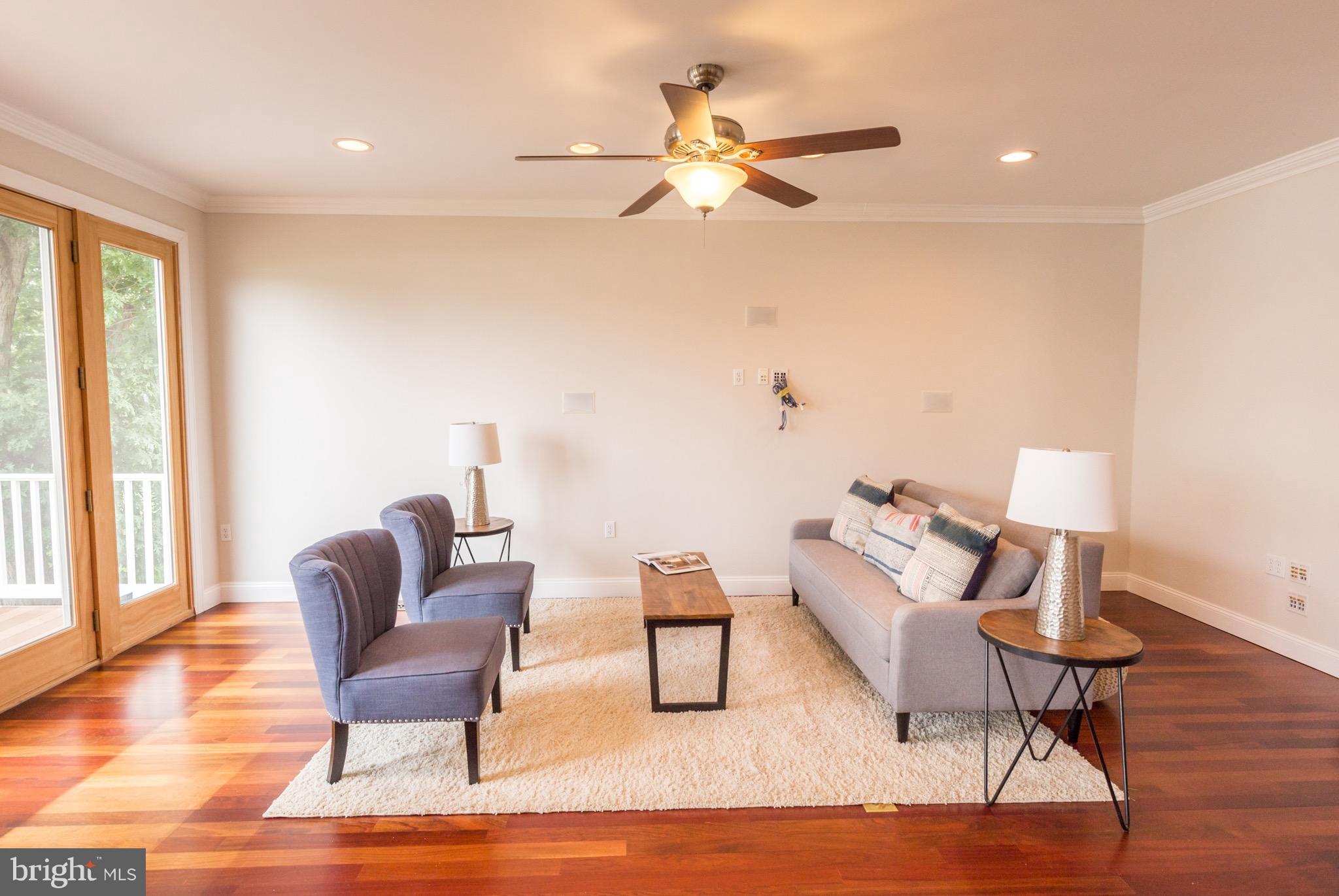 734 Seneca Park Road Baltimore, MD 21220 - Photo 8 of 30 Living Room