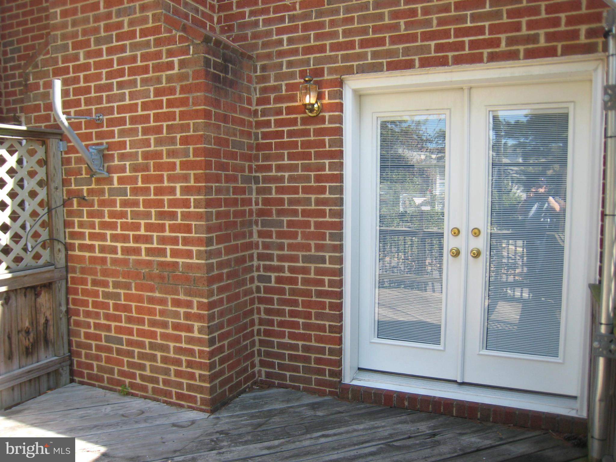 2025 South Glebe Road Arlington, VA 22206 - Photo 14 of 30 Exterior (Rear)