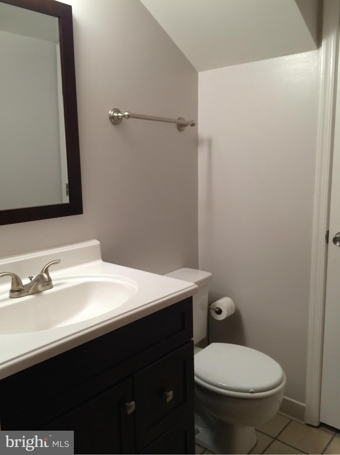 2025 South Glebe Road Arlington, VA 22206 - Photo 28 of 30 Bath