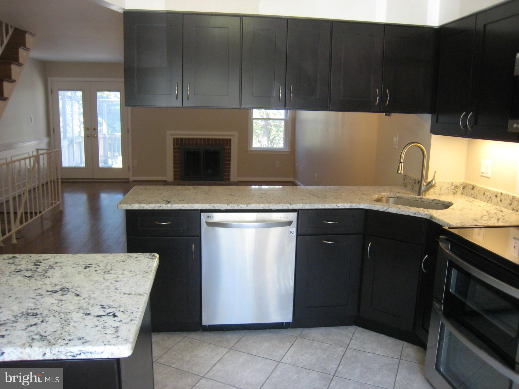 2025 South Glebe Road Arlington, VA 22206 - Photo 8 of 30 Kitchen