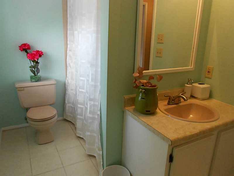 254 Partridge Run Road Gibsonia, PA 15044 - Photo 17 of 24 Full Bath.