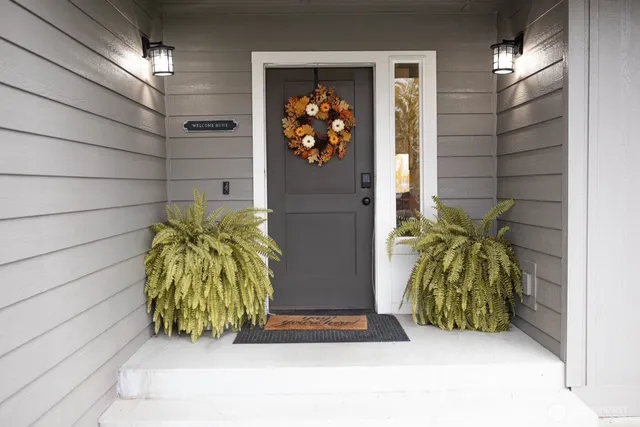 a view of a entryway