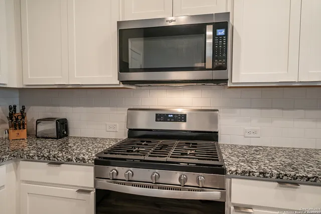 $360,000 | 5001 Drovers Path, St. Hedwig, TX 78152