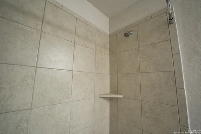 $360,000 | 5001 Drovers Path, St. Hedwig, TX 78152