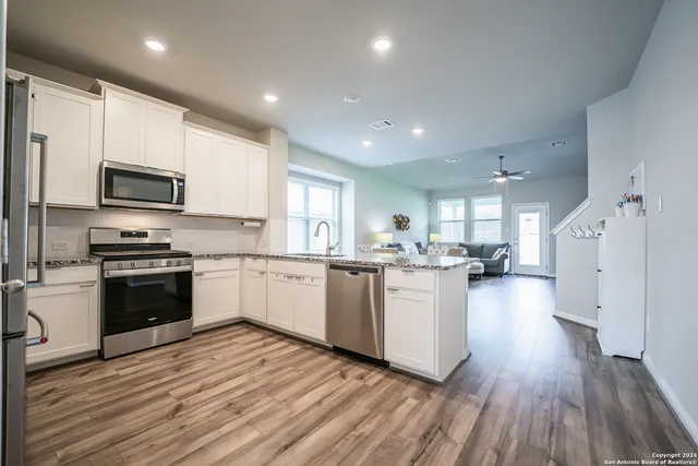 $360,000 | 5001 Drovers Path, St. Hedwig, TX 78152