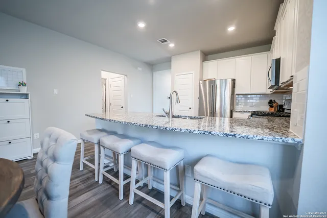 $360,000 | 5001 Drovers Path, St. Hedwig, TX 78152