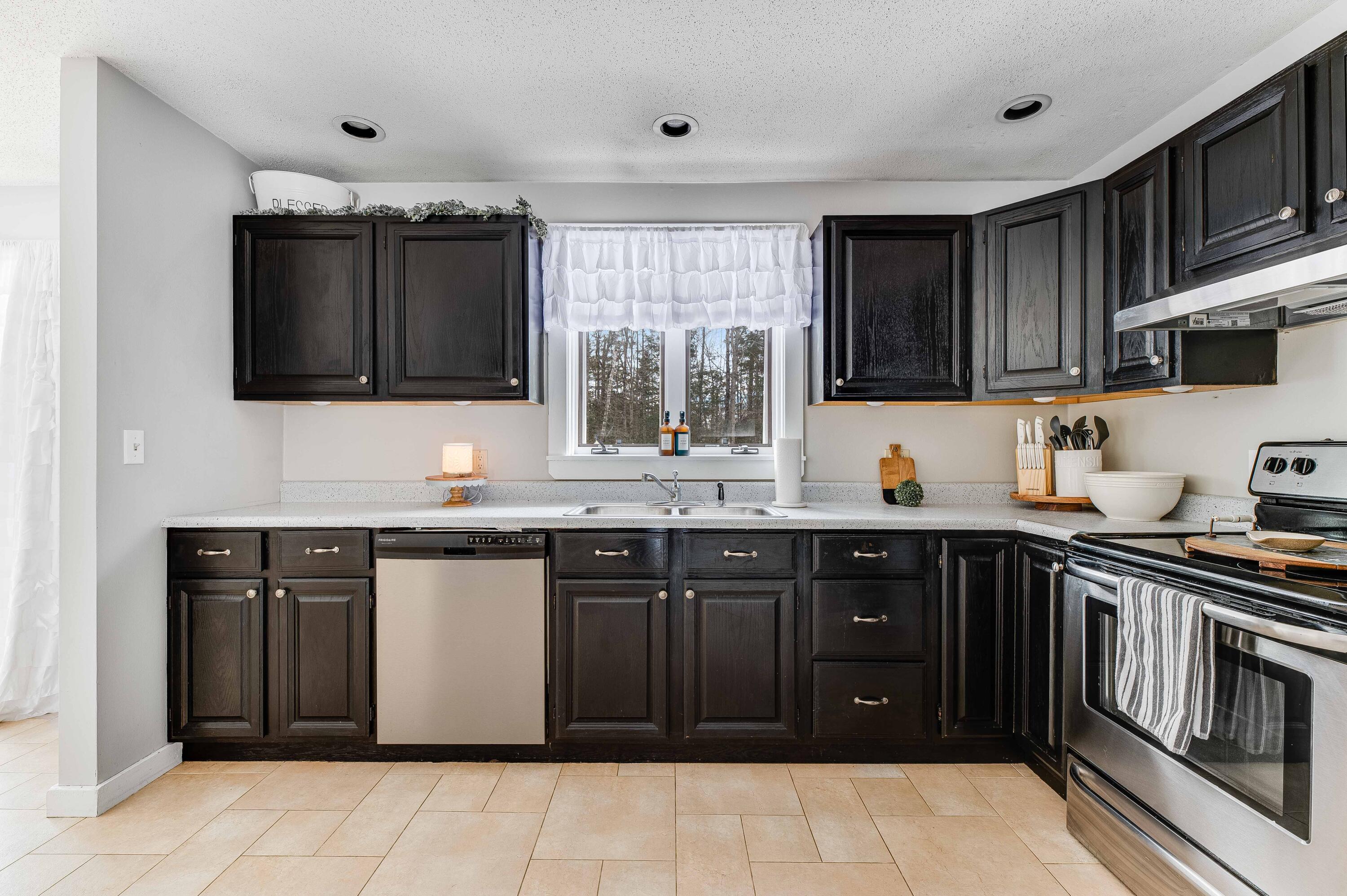 190 Lakeview Road Glenburn, ME 04401 - Photo 15 of 42 Lakeview-5