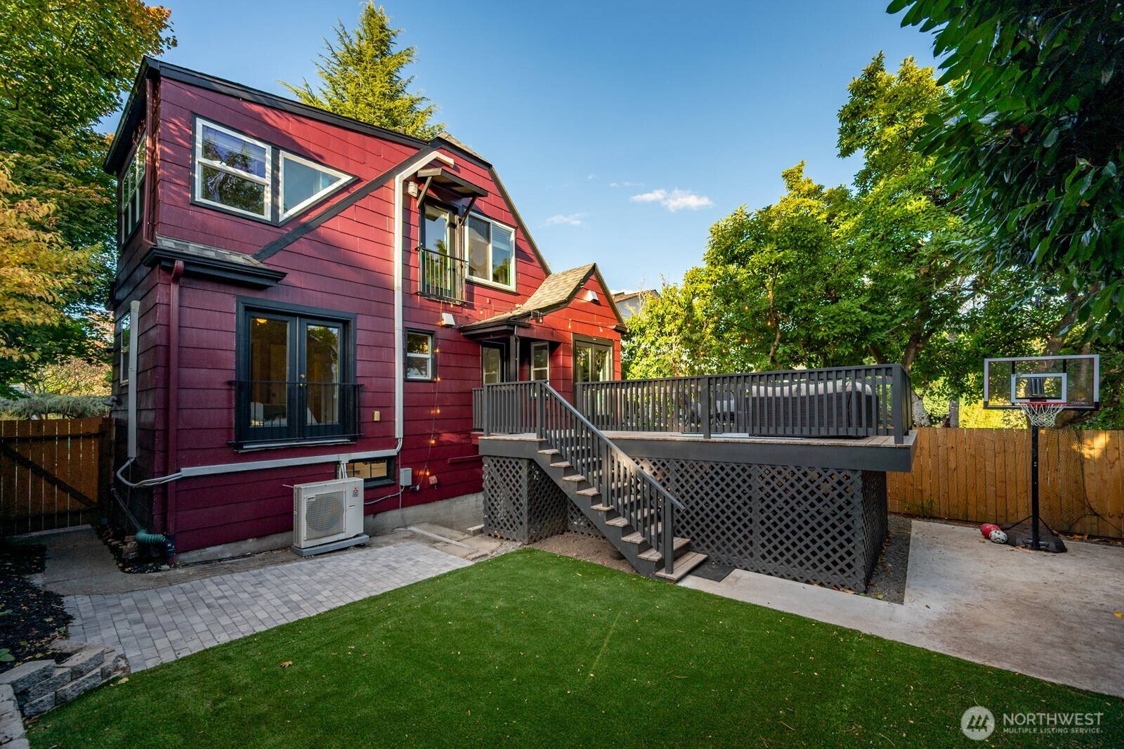 933 North 84th Street Seattle, WA 98103 - Photo 21 of 25 Gallery Image 21