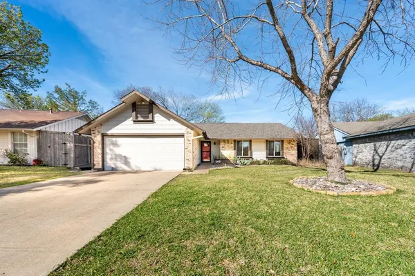 $2,100 | 149 Brockway Drive, Rockwall, TX 75032
