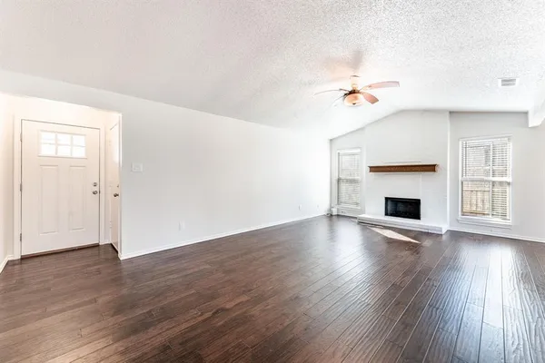 $2,100 | 149 Brockway Drive, Rockwall, TX 75032