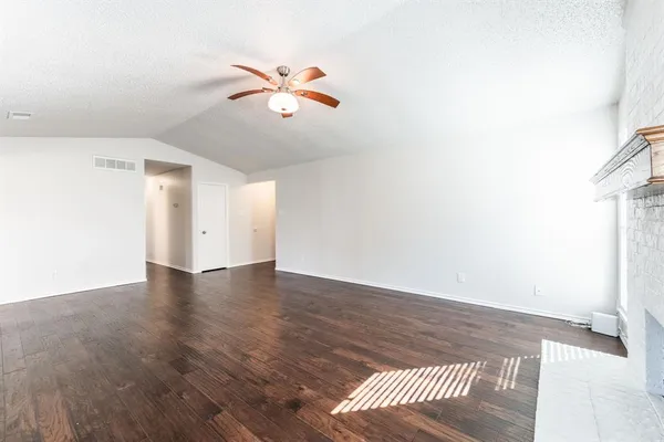 $2,100 | 149 Brockway Drive, Rockwall, TX 75032
