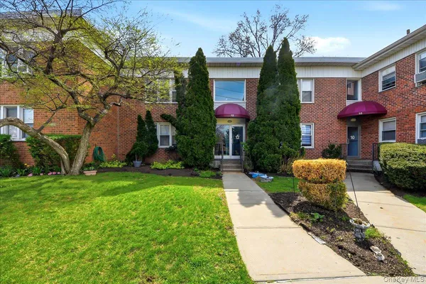 $1,950 | 12 Wainwright Avenue, Unit 1B, Yonkers, NY 10710