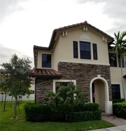 $2,990 | 8872 West 35th Court, Hialeah, FL 33018
