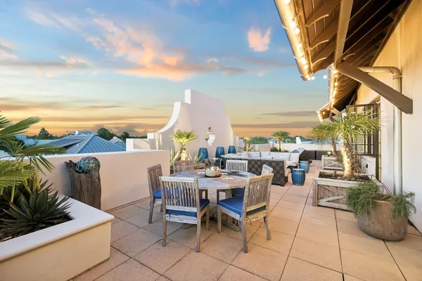 $2,625,000 | 78 North Barrett Square, Unit 6, Rosemary Beach, FL 32461