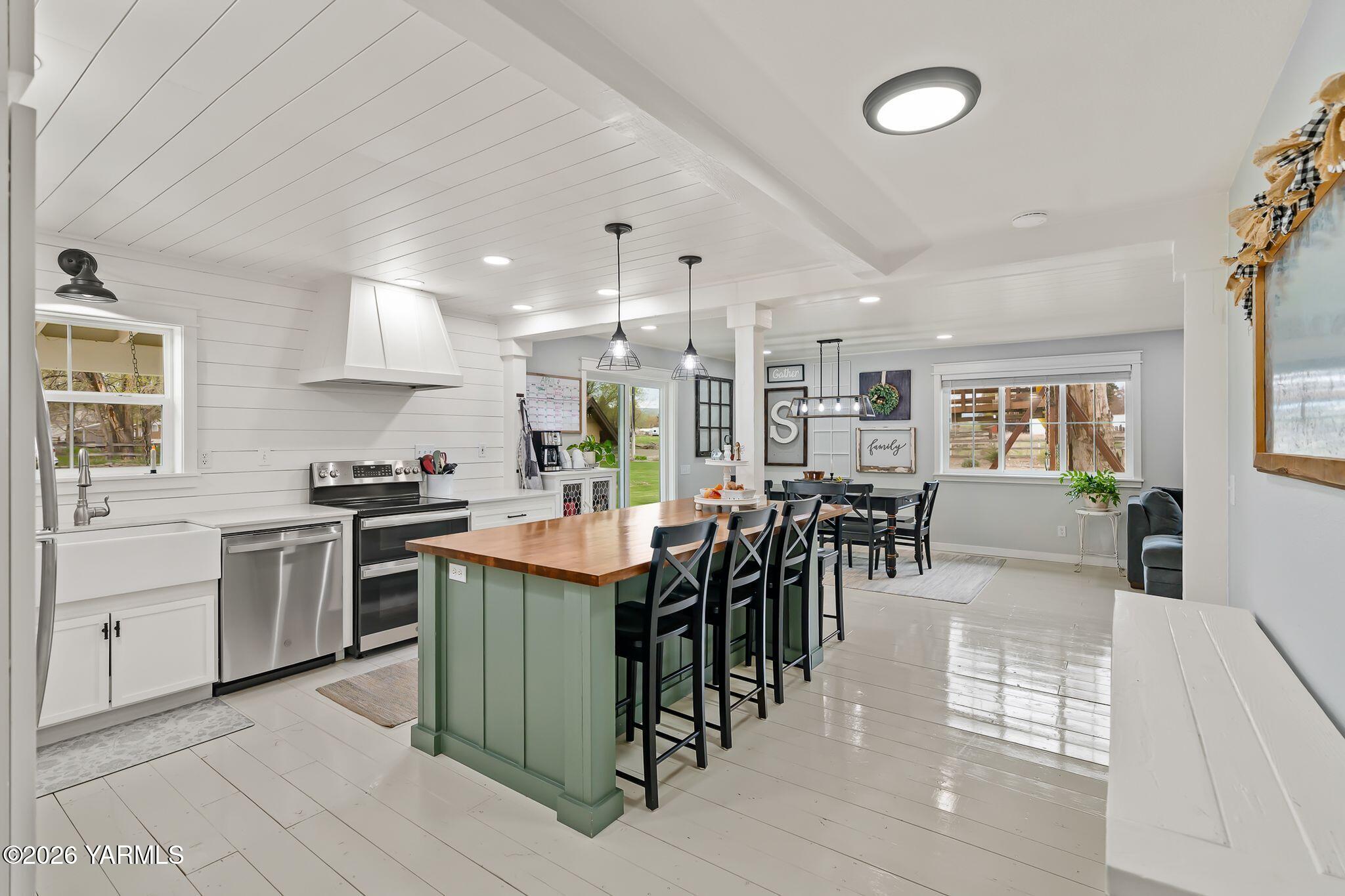 10321 Meadowbrook Road Yakima, WA 98903 - Photo 13 of 40 26_10321 Meadowbrook Rd-16