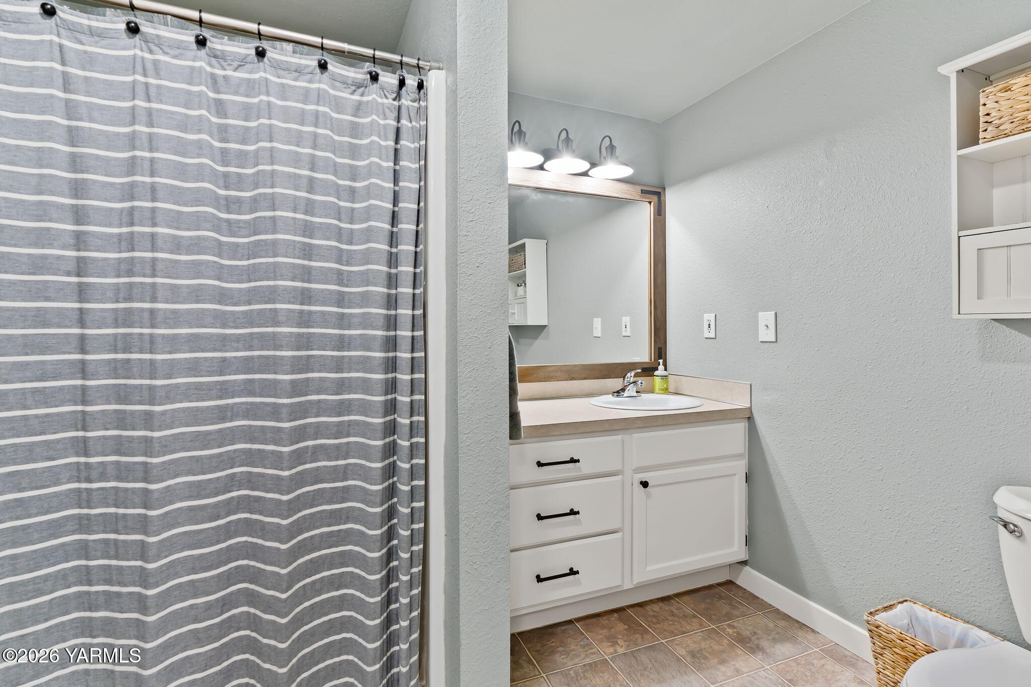 10321 Meadowbrook Road Yakima, WA 98903 - Photo 19 of 40 40_10321 Meadowbrook Rd-30