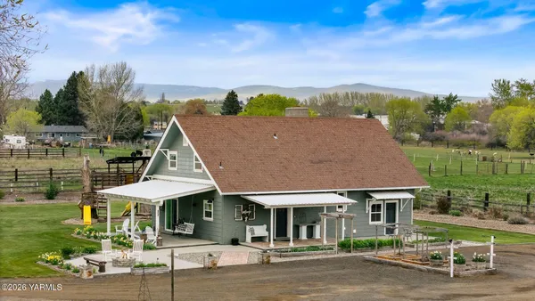 $530,000 | 10321 Meadowbrook Road, Yakima, WA 98903