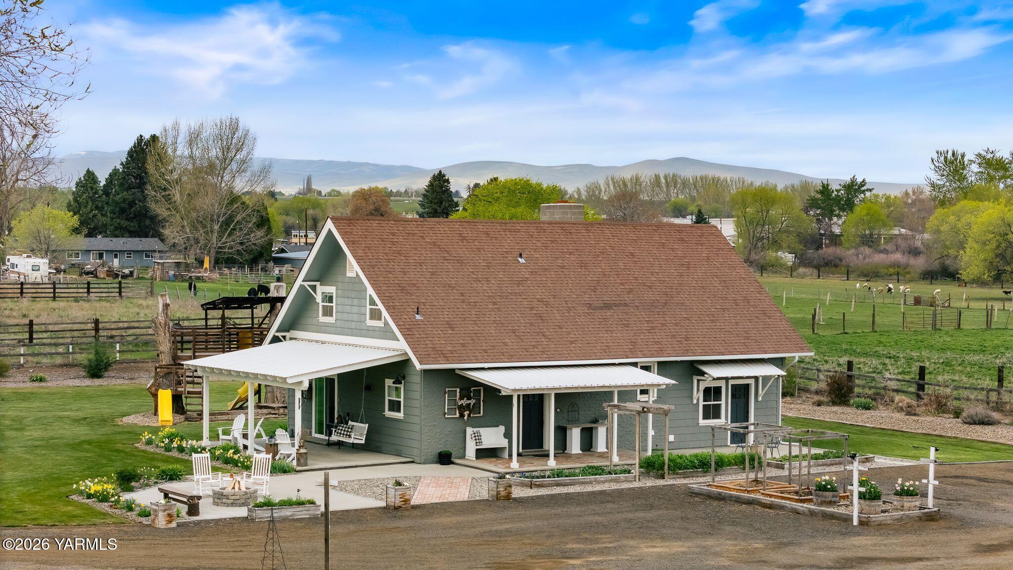10321 Meadowbrook Road Yakima, WA 98903 - Photo 25 of 40 4_10321 Meadowbrook Rd Aerials-3
