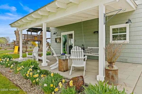 $530,000 | 10321 Meadowbrook Road, Yakima, WA 98903