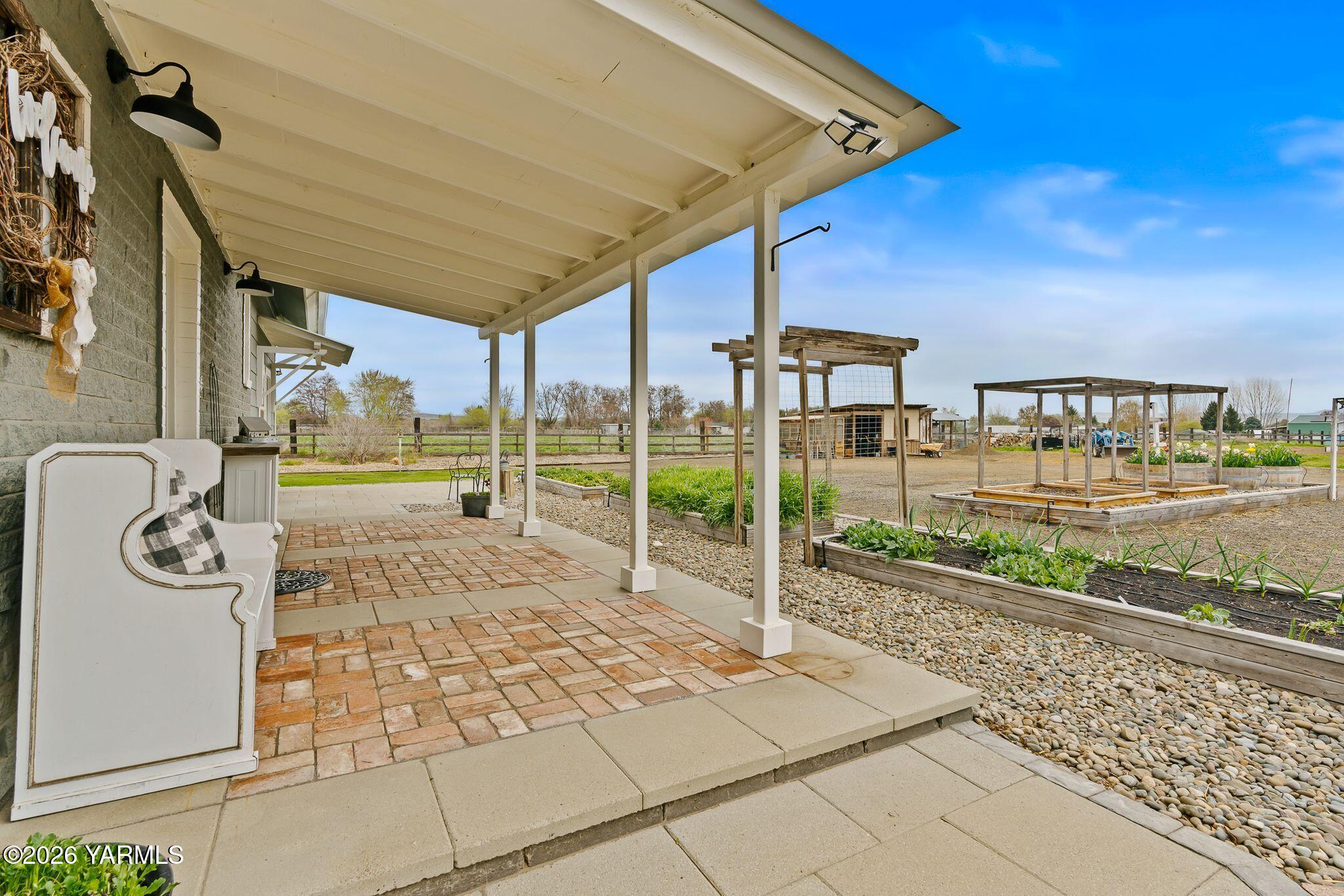 10321 Meadowbrook Road Yakima, WA 98903 - Photo 32 of 40 21_10321 Meadowbrook Rd-11