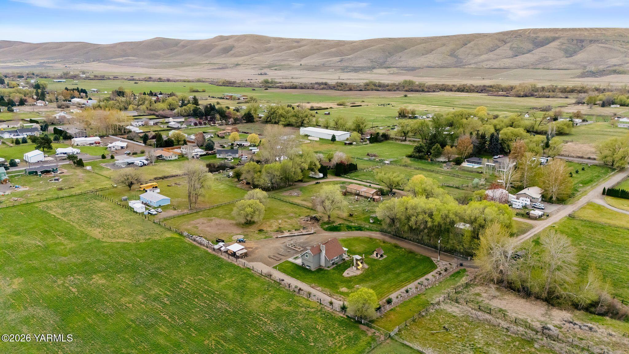 10321 Meadowbrook Road Yakima, WA 98903 - Photo 37 of 40 8_10321 Meadowbrook Rd Aerials-7