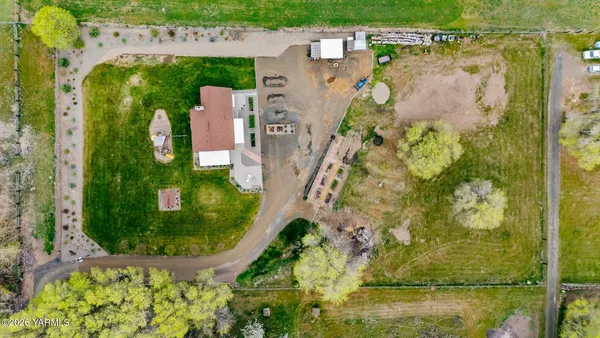 $530,000 | 10321 Meadowbrook Road, Yakima, WA 98903