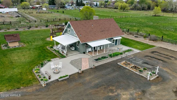 $530,000 | 10321 Meadowbrook Road, Yakima, WA 98903