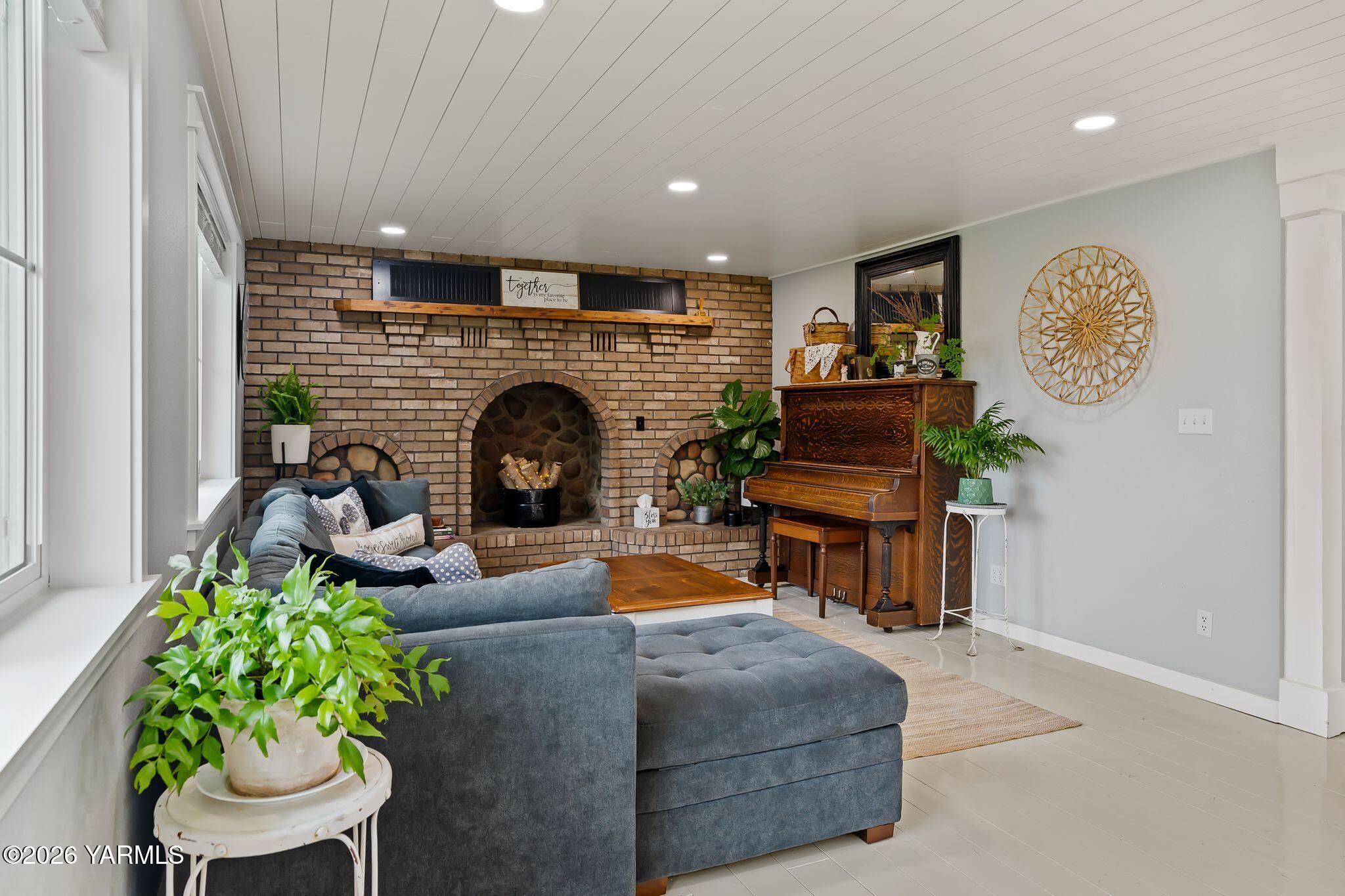 10321 Meadowbrook Road Yakima, WA 98903 - Photo 4 of 40 34_10321 Meadowbrook Rd-24