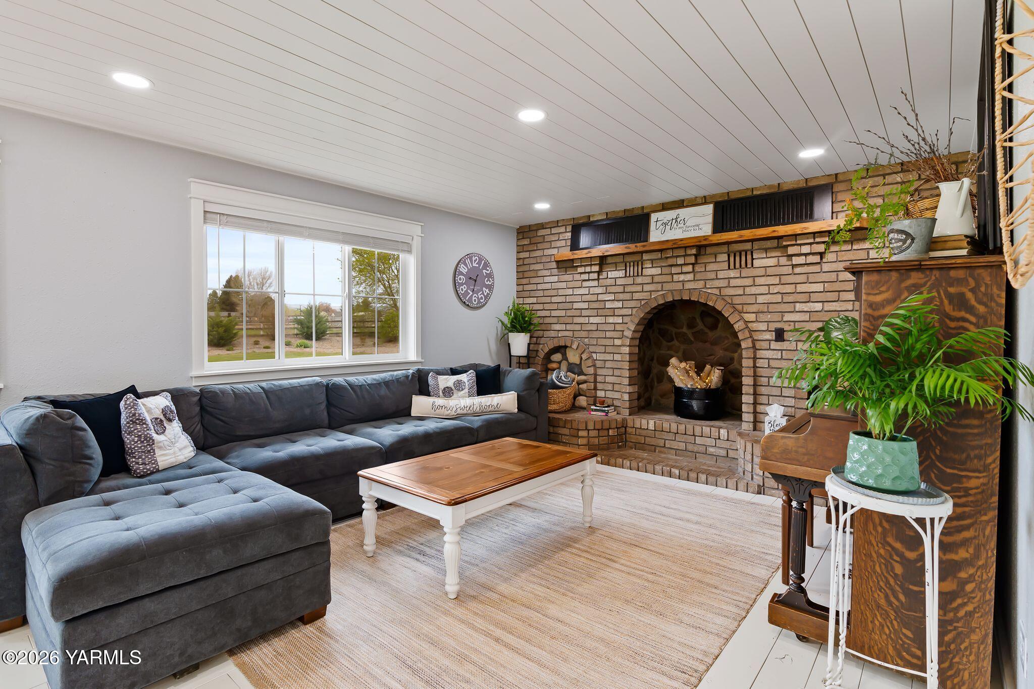 10321 Meadowbrook Road Yakima, WA 98903 - Photo 5 of 40 35_10321 Meadowbrook Rd-25