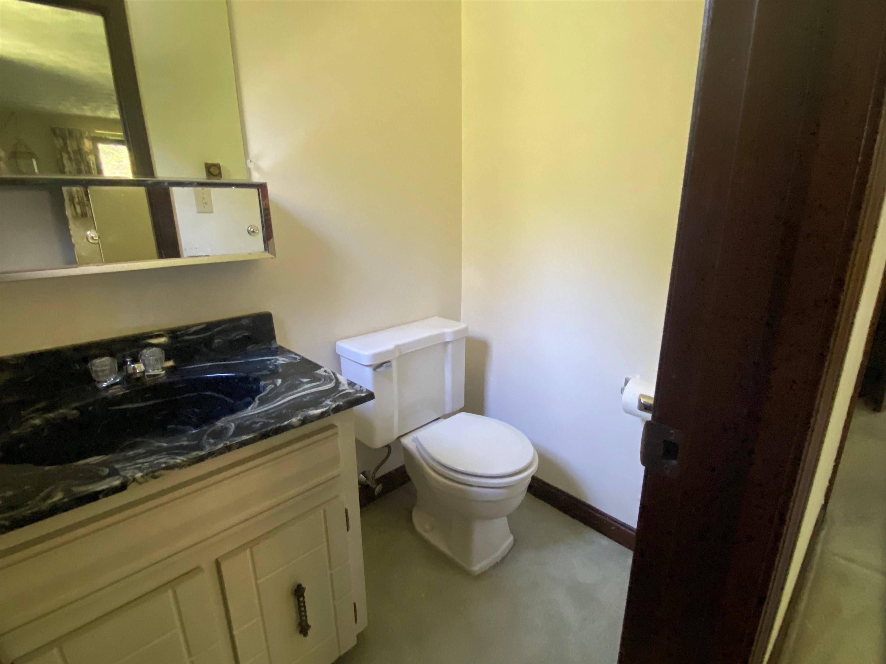 6 Apollo Road Londonderry, NH 03053 - Photo 5 of 26
