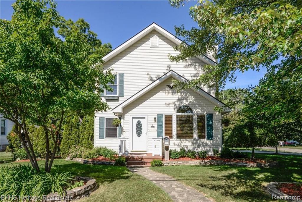 303 Byron Road Howell, MI 48843 - Photo 1 of 36