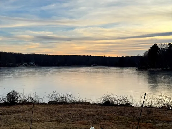 $500,000 | 22 Cady Lane, Glocester, RI 02814