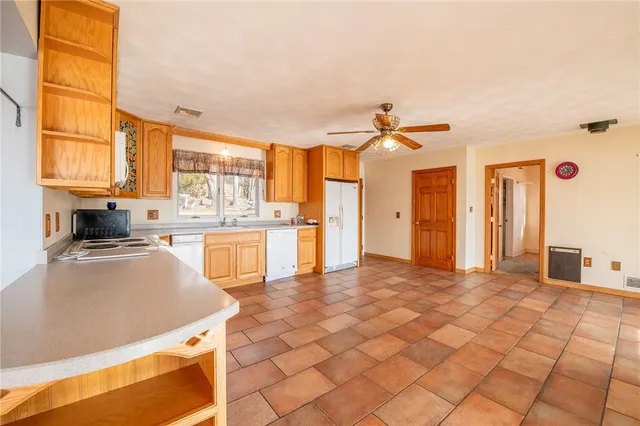 $569,000 | 22 Cady Lane, Glocester, RI 02814