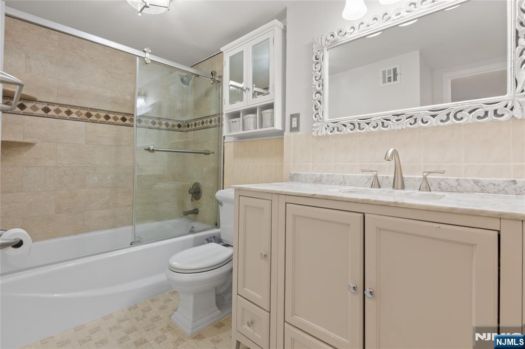 1203 River Road, Unit 20C Edgewater, NJ 07020 - Photo 12 of 19