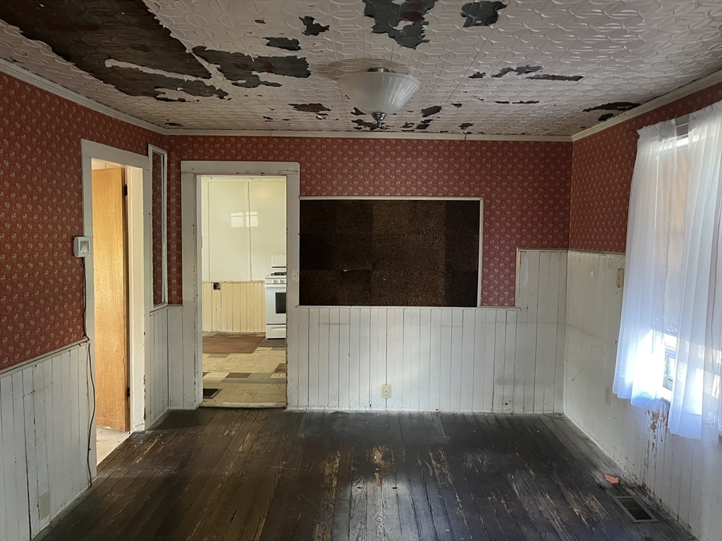 33 Power Square Greenfield, MA 01301 - Photo 10 of 23