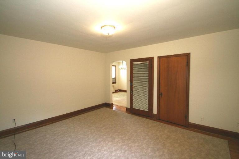403 Hollen Road Baltimore, MD 21212 - Photo 19 of 27 Apartment Living Room to Dining Room