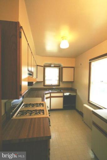 403 Hollen Road Baltimore, MD 21212 - Photo 21 of 27 Second Floor Apartment Kitchen