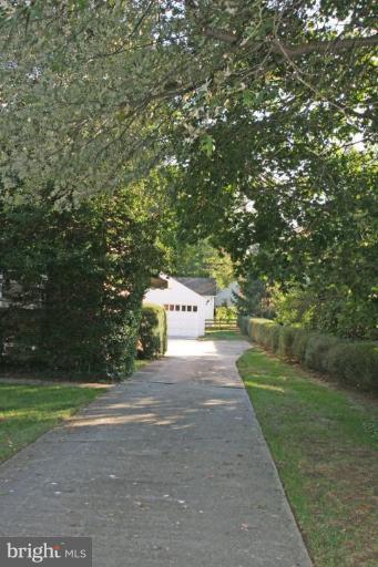 403 Hollen Road Baltimore, MD 21212 - Photo 24 of 27 Driveway to Garage
