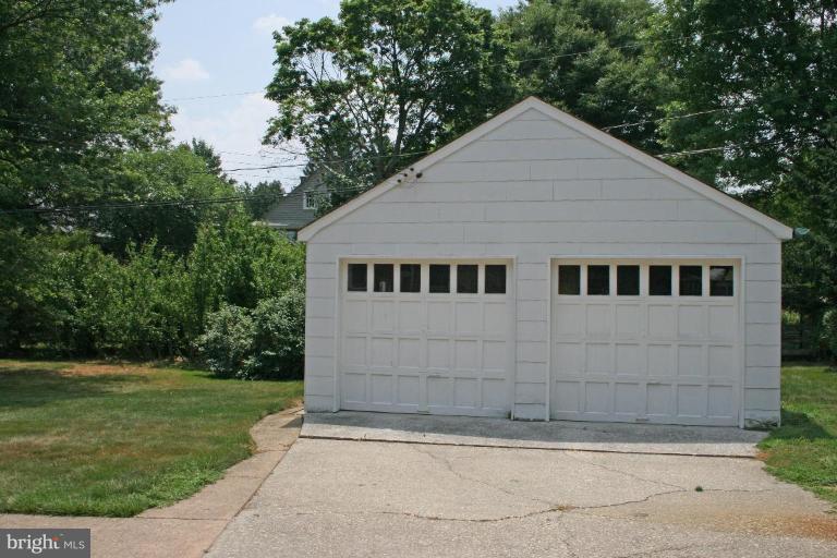 403 Hollen Road Baltimore, MD 21212 - Photo 9 of 27 Garages