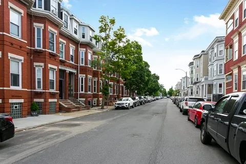 $735,000 | 695 East 8th Street, Unit 1, Boston, MA 02127