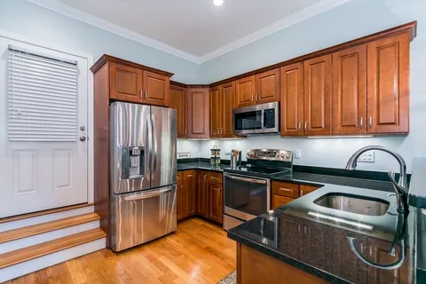 $735,000 | 695 East 8th Street, Unit 1, Boston, MA 02127
