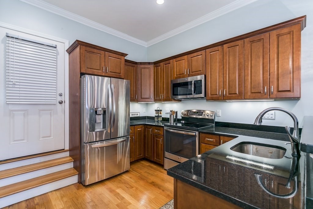 695 East 8th Street, Unit 1 Boston, MA 02127 - Photo 4 of 22