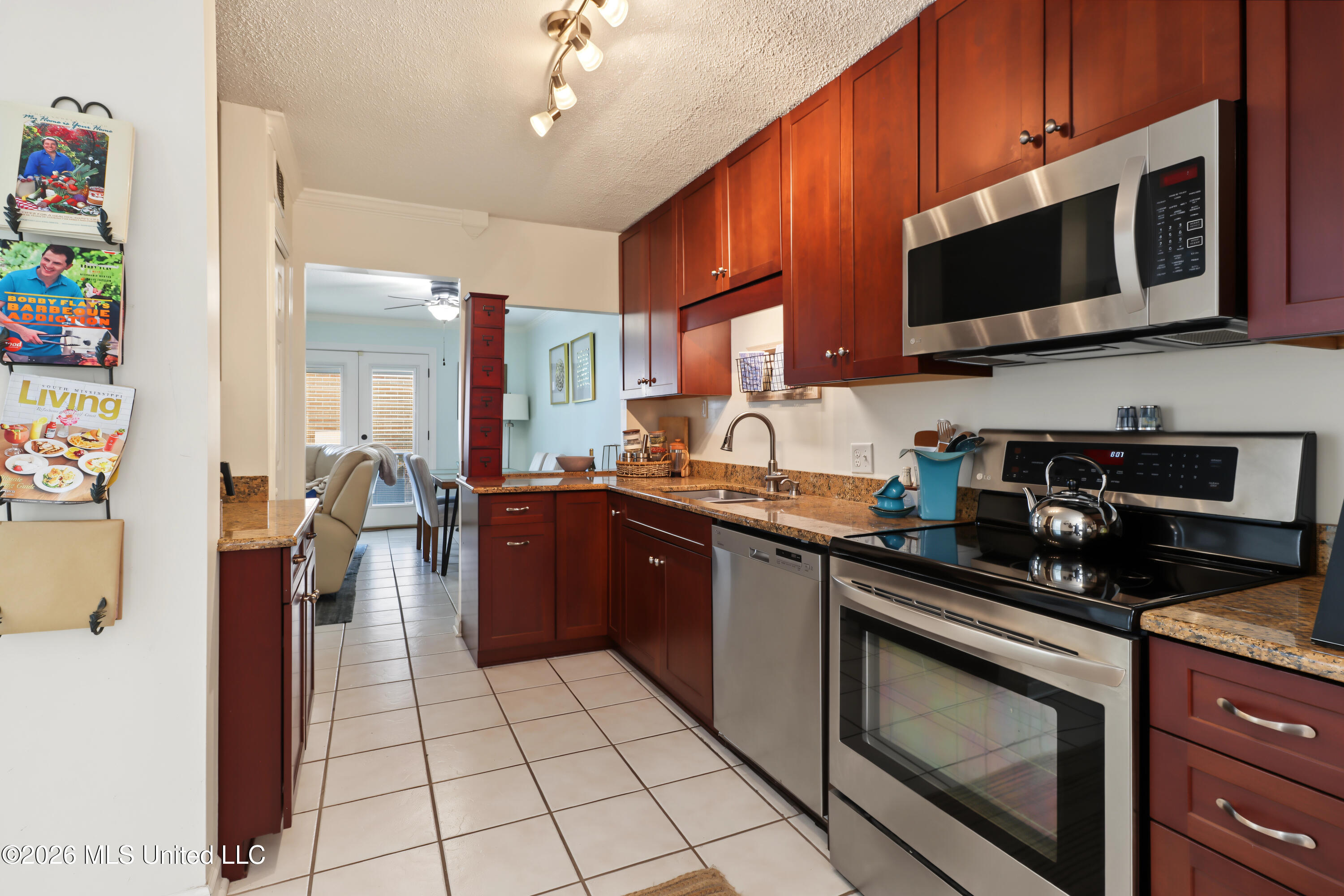 928 Courthouse Road, Unit 23 Gulfport, MS 39507 - Photo 8 of 24 08