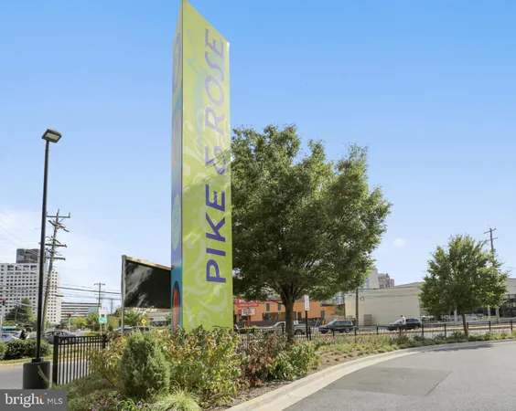 $2,600 | 11710 Old Georgetown Road, Unit 1012, North Bethesda, MD 20852