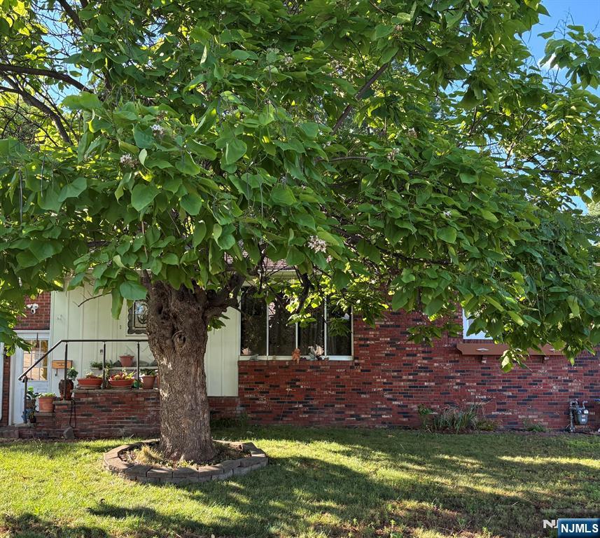 477 Steinway Road Saddle Brook, NJ 07663 - Photo 3 of 6