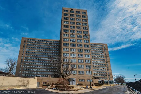 $65,000 | 8900 East Jefferson Avenue, Unit 112, Detroit, MI 48214