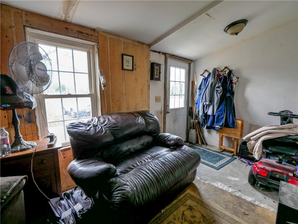 2930 Main Road Tiverton, RI 02878 - Photo 19 of 39