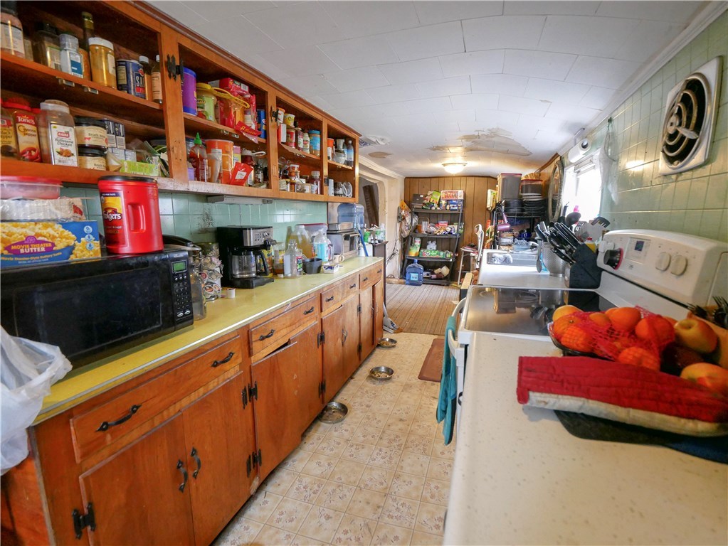 2930 Main Road Tiverton, RI 02878 - Photo 26 of 39