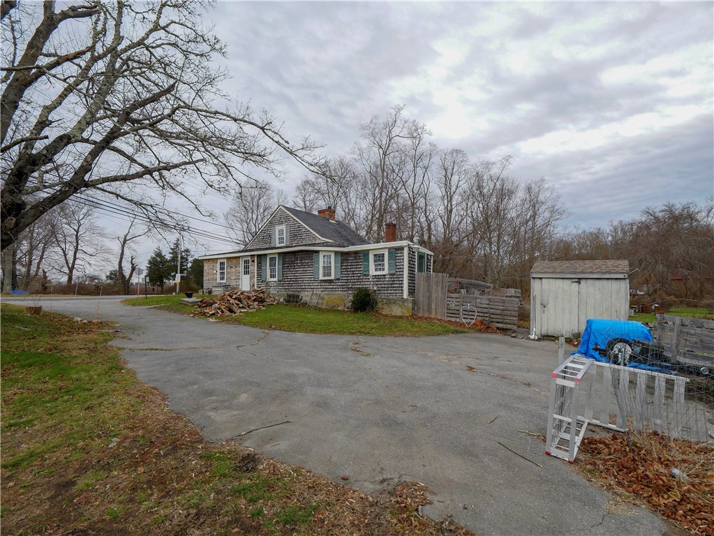 2930 Main Road Tiverton, RI 02878 - Photo 5 of 39